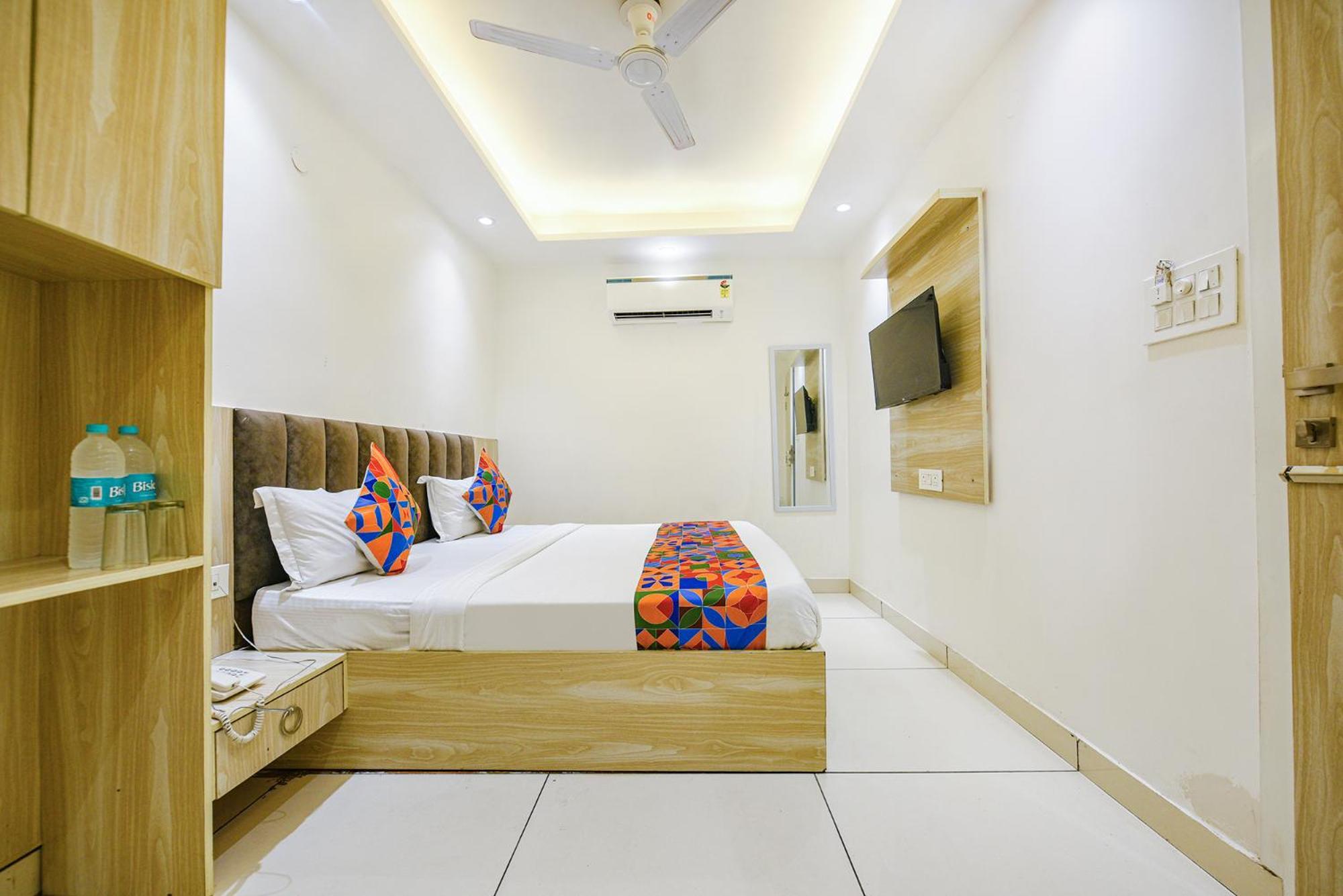 Fabhotel Luxury Inn Near Adarsh Nagar Metro Dillí Exteriér fotografie