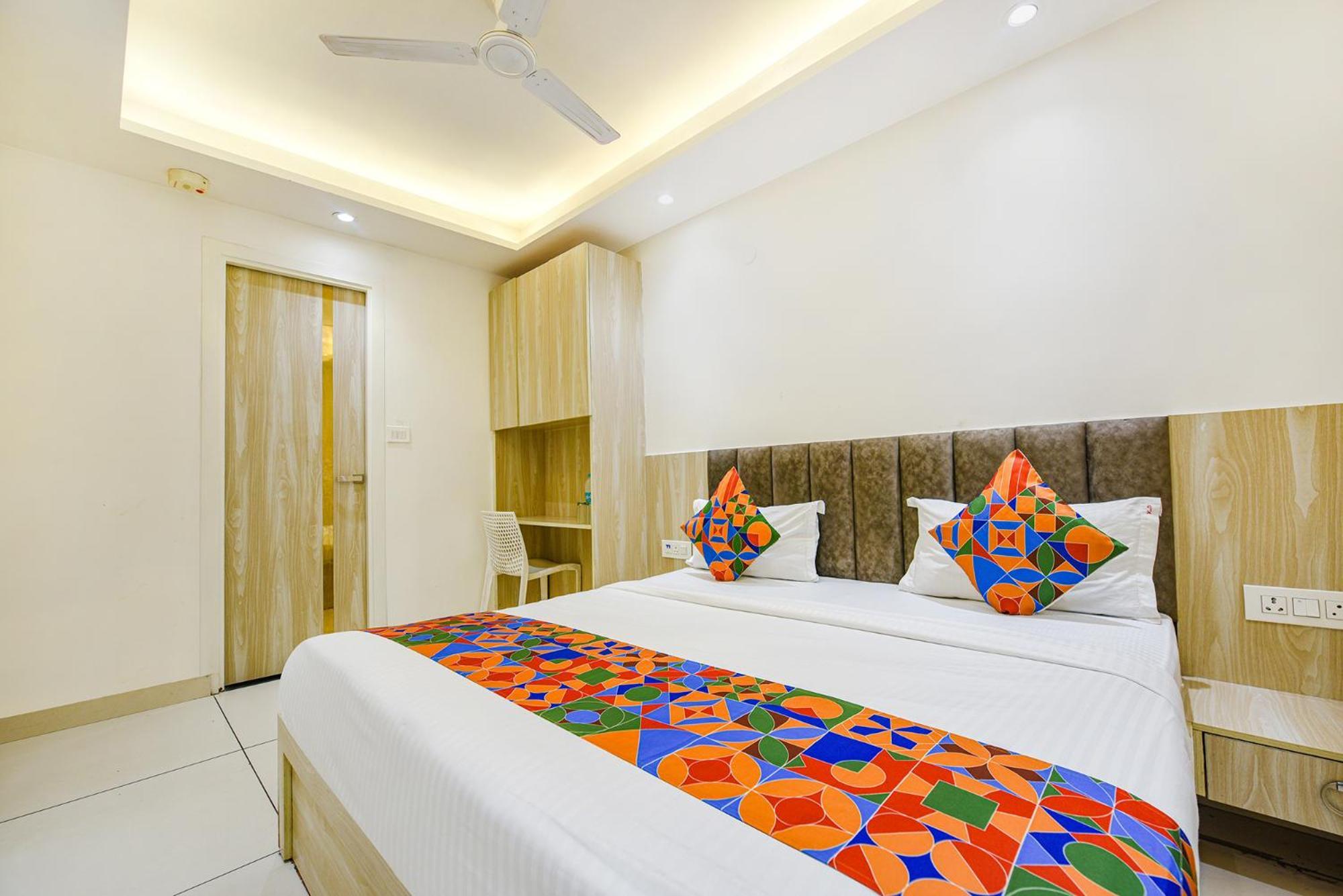 Fabhotel Luxury Inn Near Adarsh Nagar Metro Dillí Exteriér fotografie